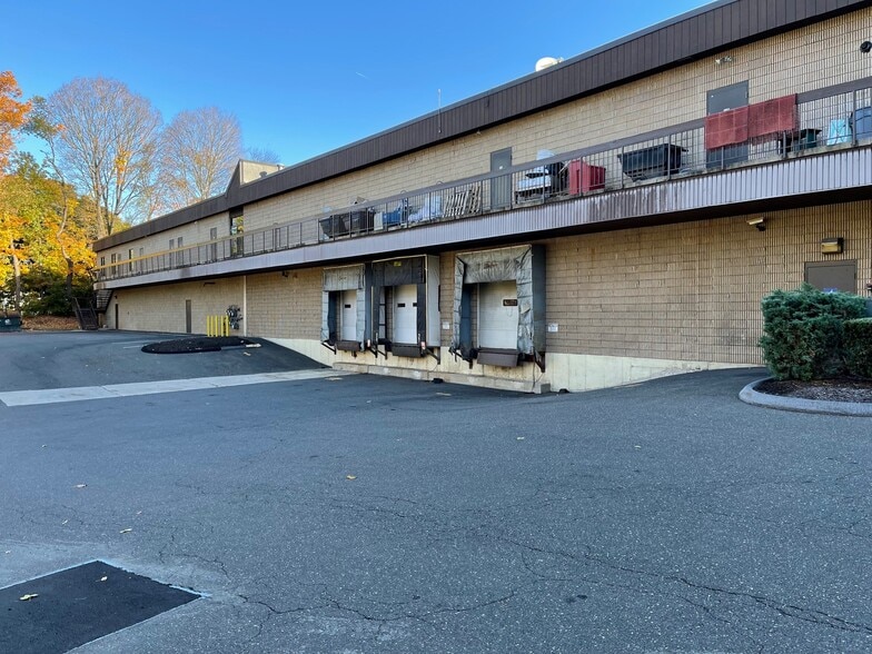Primary Photo Of 30 Germantown Rd, Danbury General Retail For Lease