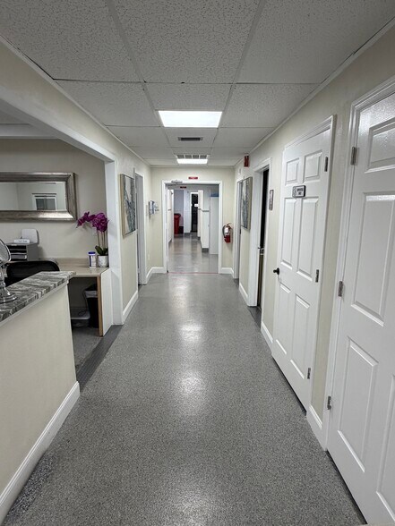 More Photos Of 4710 N Habana Ave, Tampa Medical For Sale