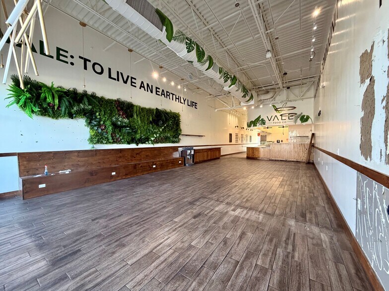 More Photos Of 1833-1861 W Tennessee St, Tallahassee Storefront For Lease