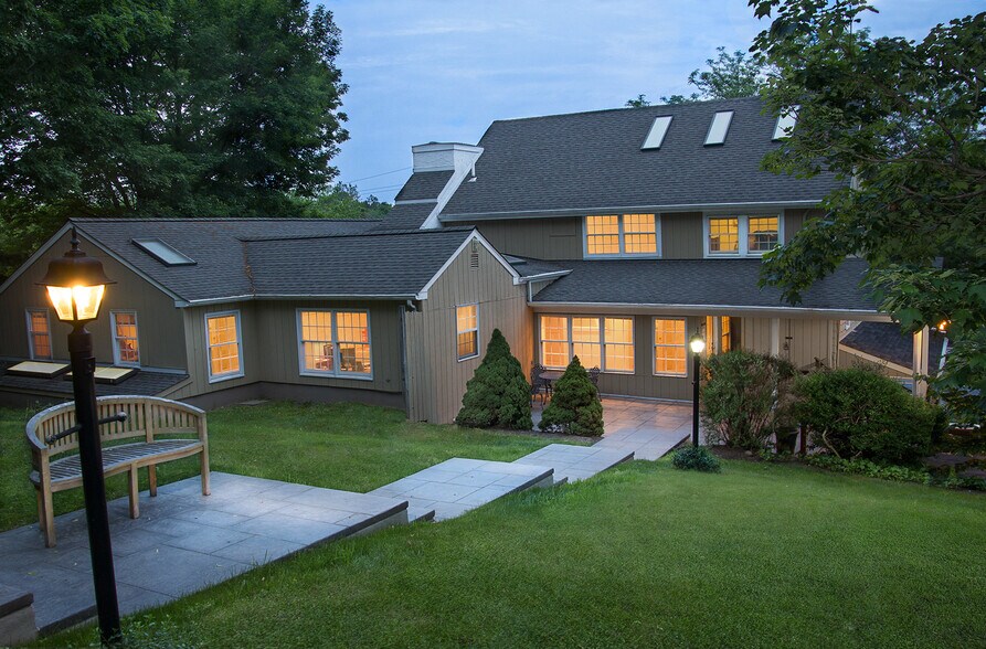 More Photos Of 1105 Taylorsville Rd, Washington Crossing Office Residential For Lease