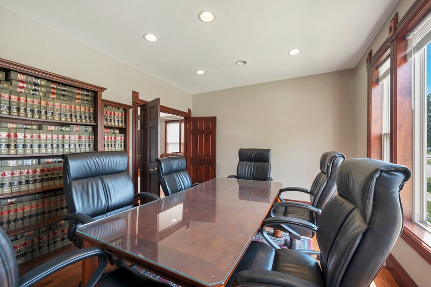 More Photos Of 125 S Quincy St, Green Bay Office For Sale