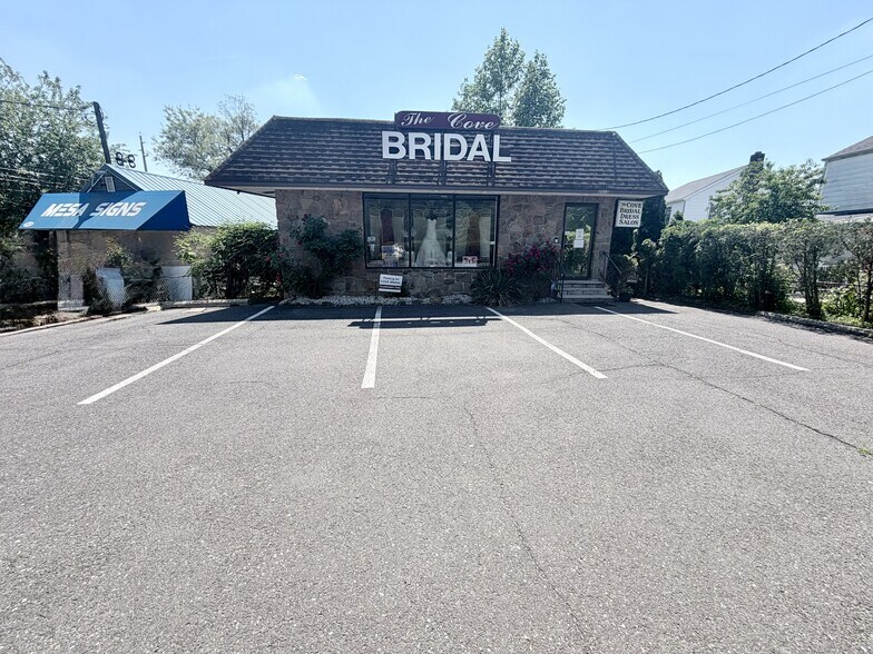 Primary Photo Of 2015 Cove Rd, Pennsauken Storefront For Lease