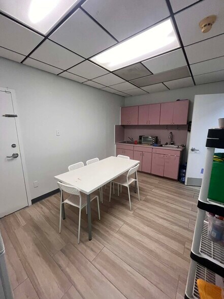 More Photos Of 1117 E Hallandale Beach Blvd, Hallandale Beach Medical For Lease