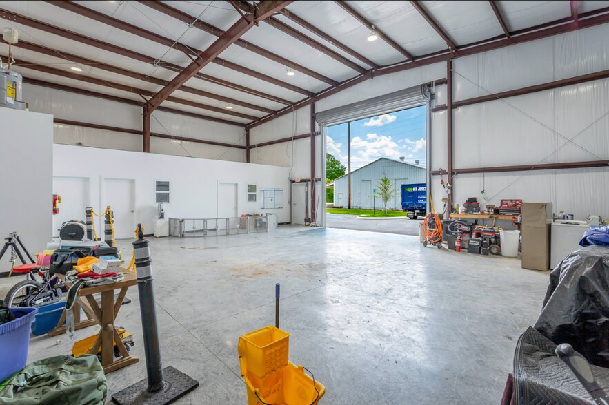 More Photos Of 1409 E 51st St, Chattanooga Warehouse For Lease