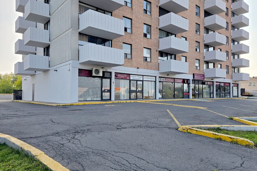 More Photos Of 2019 Bank St, Ottawa Apartments For Sale