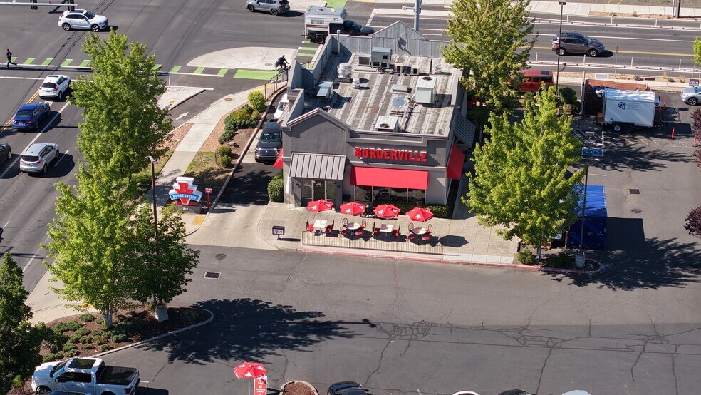 More Photos Of 612 SE 3rd St, Bend Fast Food For Sale