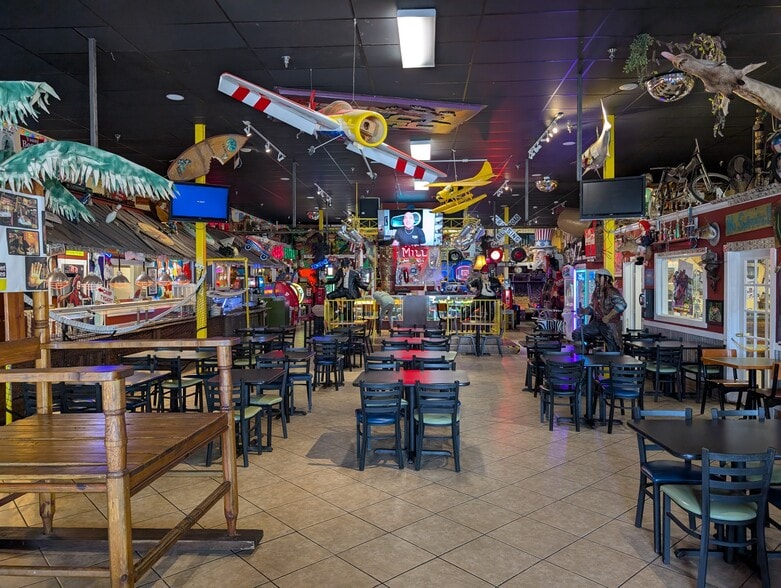 More Photos Of 1337 Baytree Rd, Valdosta General Retail For Sale