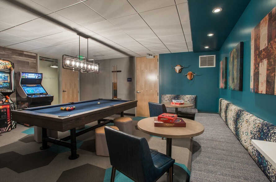 More Photos Of 2424-2434 W Caithness Pl, Denver Apartments For Lease