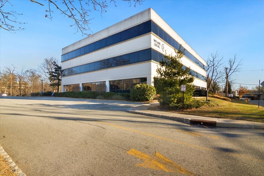 Primary Photo Of 140 Littleton Rd, Parsippany Office For Lease