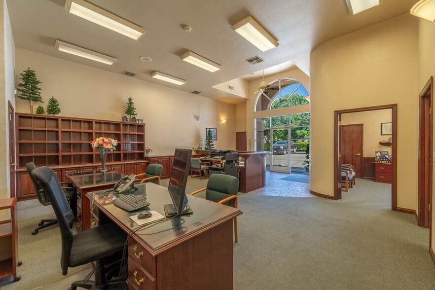 More Photos Of 1444 W Main St, Ripon Medical For Sale