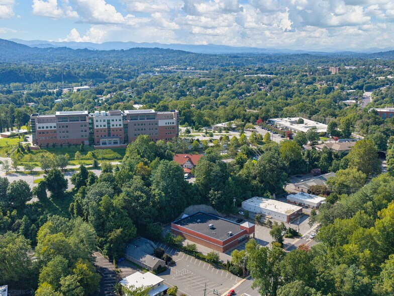 More Photos Of 275 Mcdowell St, Asheville Medical For Sale
