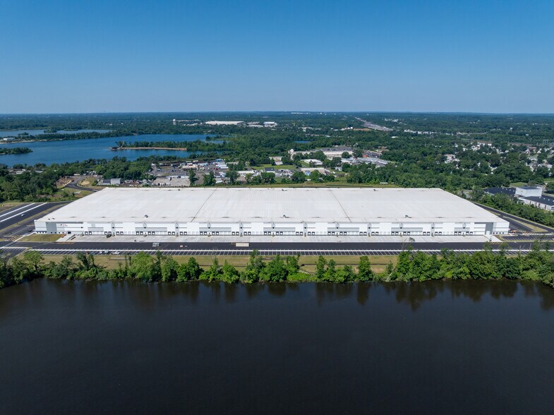 More Photos Of 2300 S Pennsylvania Ave, Morrisville Distribution For Lease