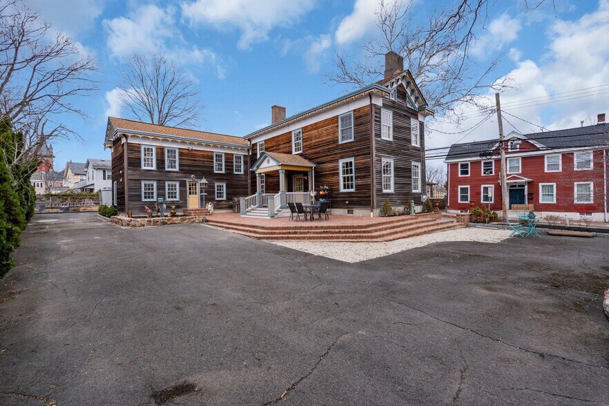 More Photos Of 137 Stockton St, Hightstown Flex For Sale