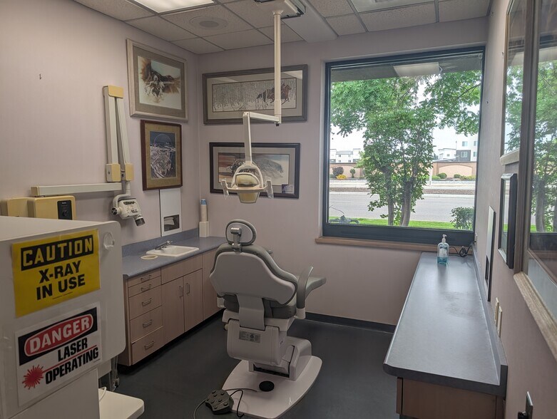 More Photos Of 1128 N Chinowth St, Visalia Medical For Sale