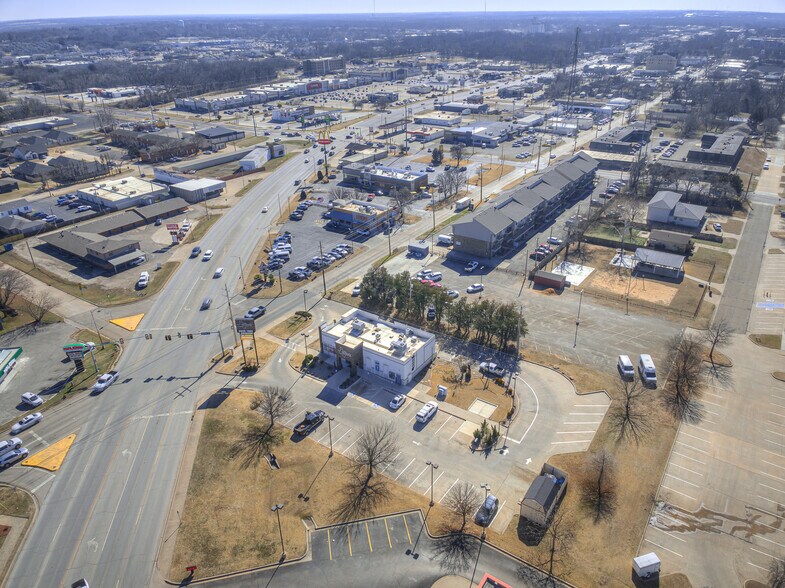 More Photos Of 1004 N Boomer Rd, Stillwater Restaurant For Sale