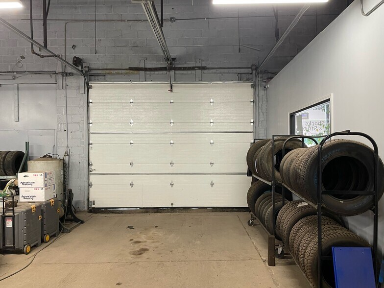 More Photos Of 1427-1431 Valley Dr, Syracuse Warehouse For Sale