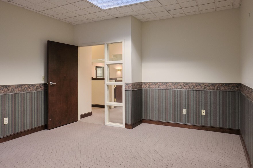 More Photos Of 1908 W Allen St, Allentown Office For Lease