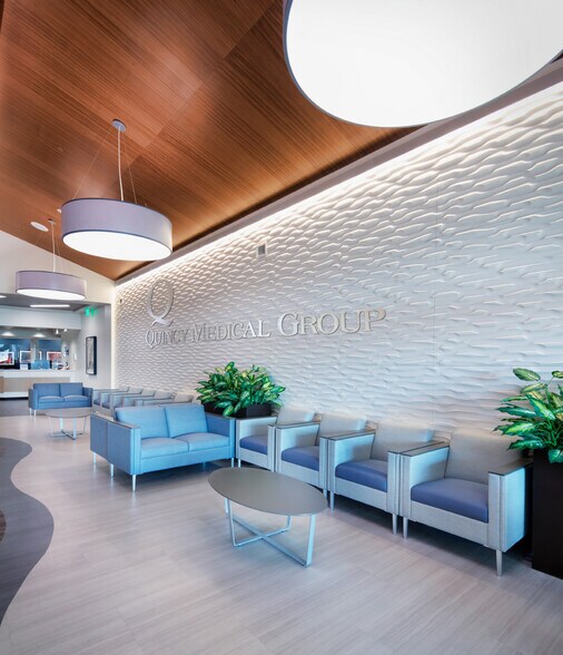 More Photos Of 405-425 N 32nd St, Quincy Freestanding For Lease