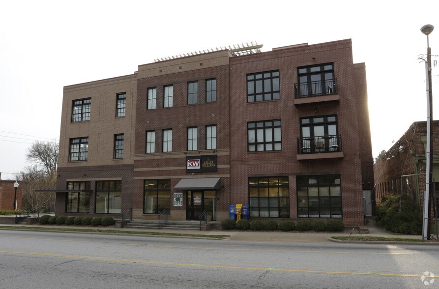 More Photos Of 301 Augusta St, Greenville Office Residential For Lease