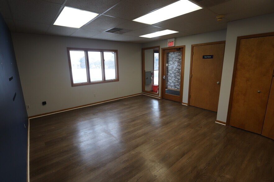 More Photos Of 3471 E Grand River Ave, Howell Office For Lease