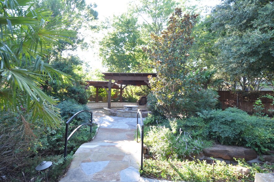 More Photos Of 8849 Carroll Cir, Frisco Freestanding For Lease