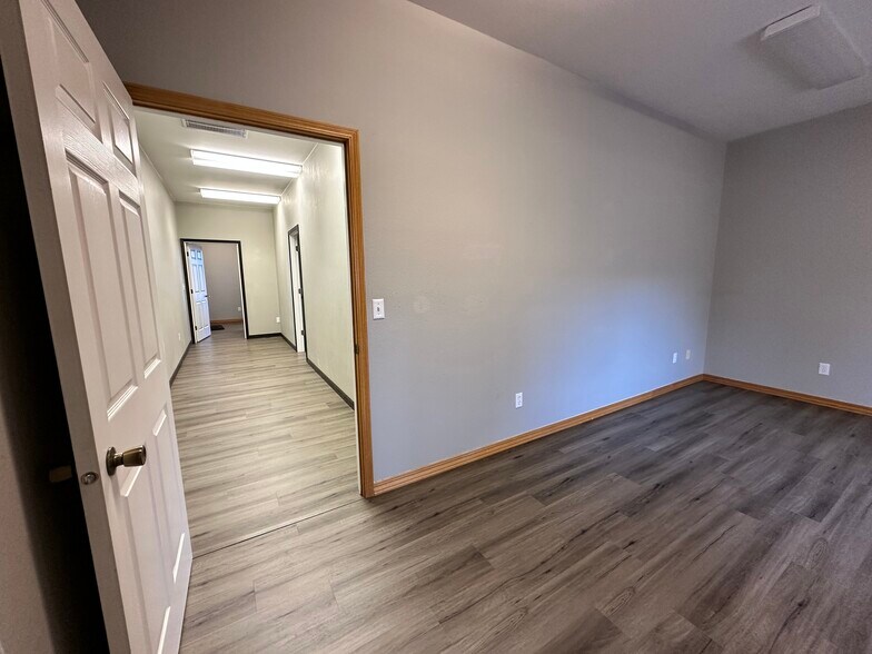 More Photos Of 4037 Hwy 93 N, Stevensville Office For Lease