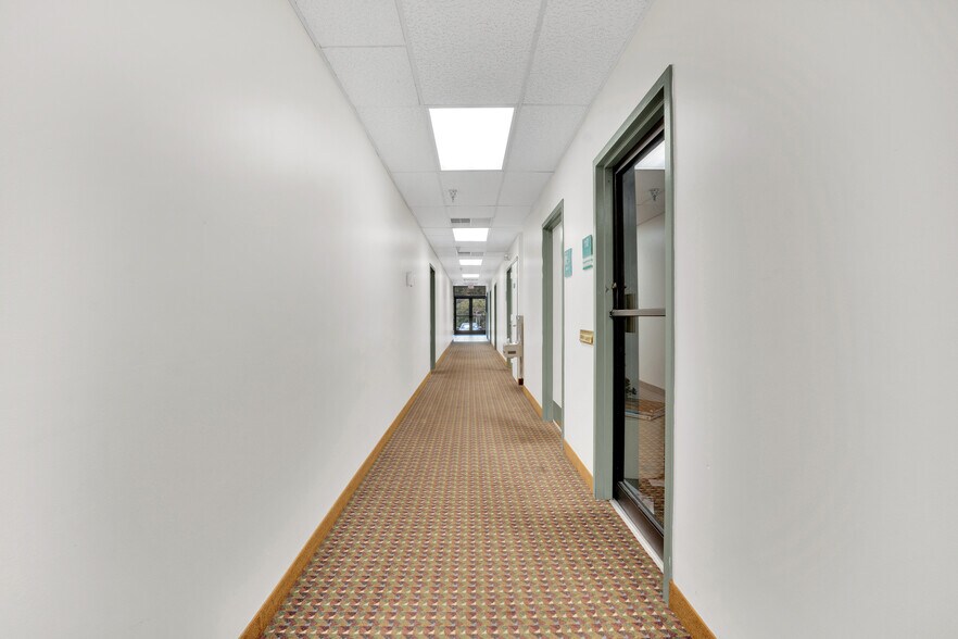 More Photos Of 209 Elden St, Herndon Medical For Lease