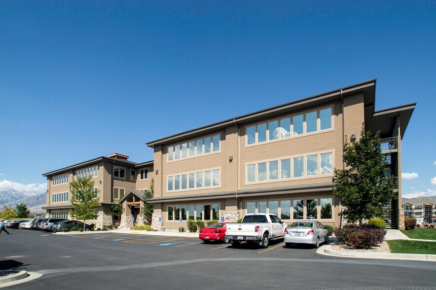 More Photos Of 260 S 2500 W, Pleasant Grove Office For Lease