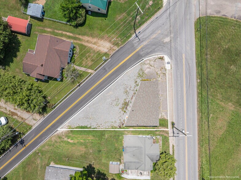 More Photos Of 491 Allens Creek Rd, Waynesville Medical For Lease