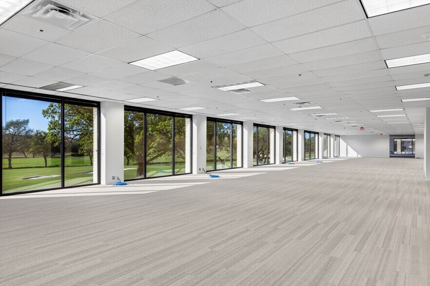 More Photos Of 2100-2120 W Walnut Hill Ln, Irving Office For Lease