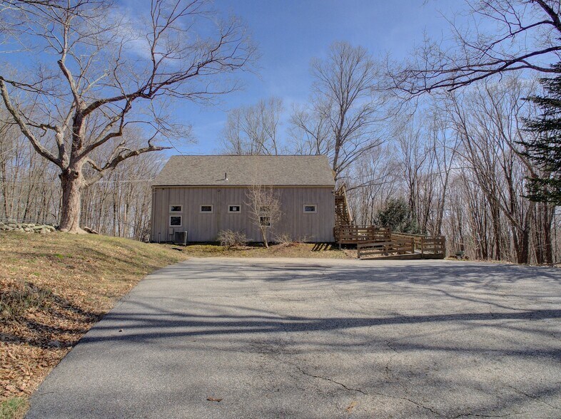 More Photos Of 167 Baxter Rd, Storrs Mansfield Office For Sale
