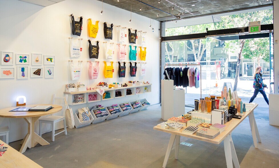 More Photos Of 786-798 Valencia St, San Francisco Storefront For Lease