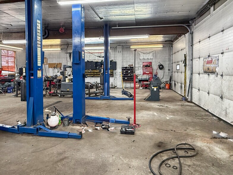 More Photos Of 3804 Francis St, New Castle Specialty For Sale