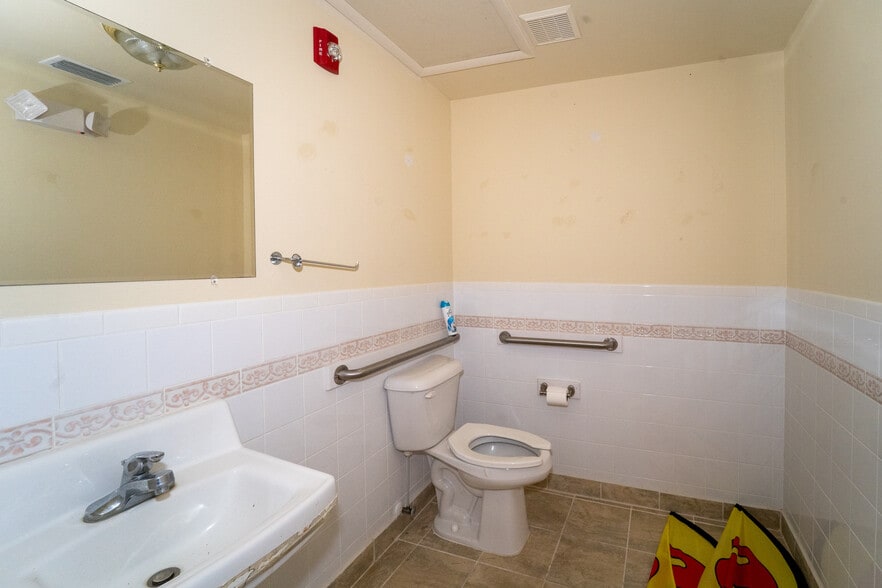 More Photos Of 5909 N Ocean Shore Blvd, Palm Coast Office Residential For Sale