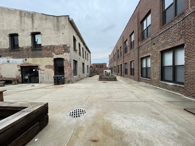 More Photos Of 55 Meadow St, Brooklyn Manufacturing For Lease
