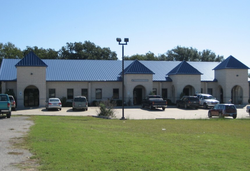 More Photos Of 2614 E Bankhead Hwy, Weatherford Medical For Sale