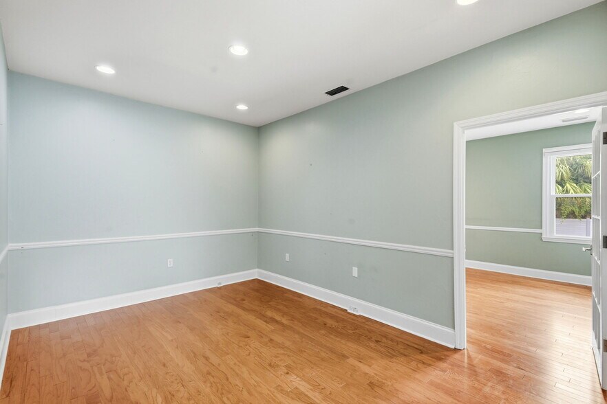 More Photos Of 537 E Park Ave, Tallahassee Office For Sale