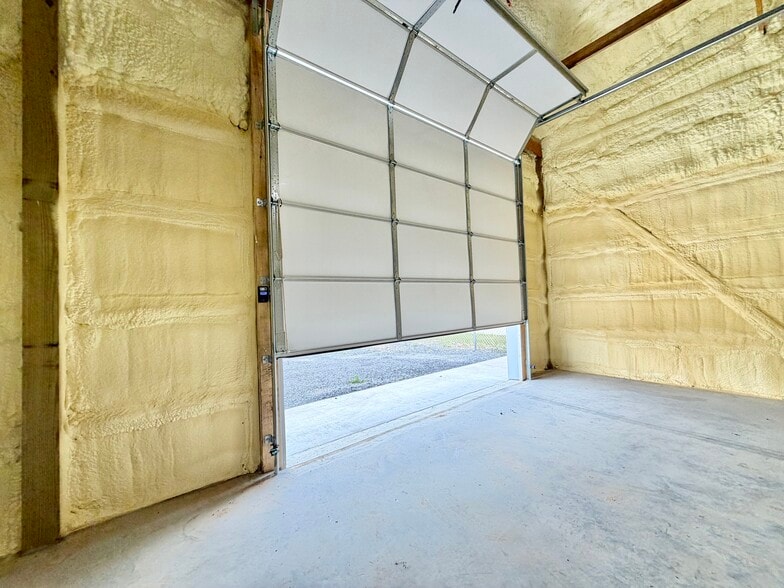 More Photos Of 1030 Moccasin ave, Tahlequah Flex For Lease