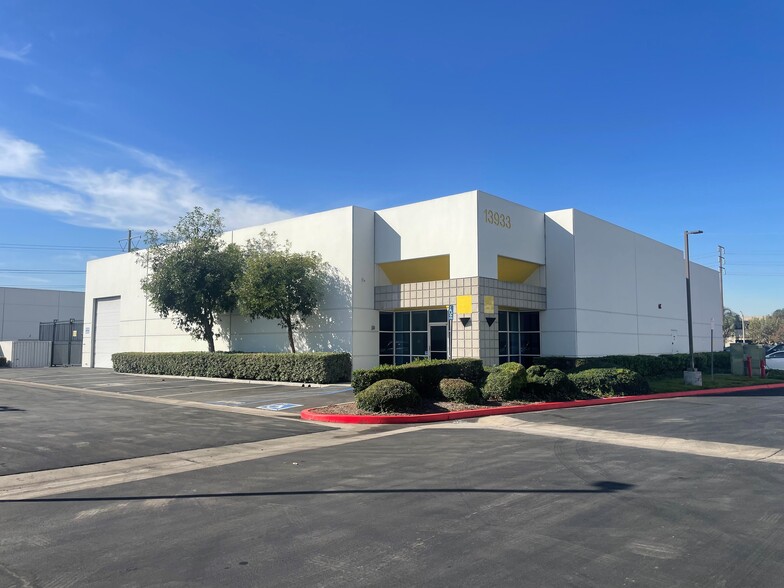 Primary Photo Of 13933 Magnolia Ave, Chino Warehouse For Lease