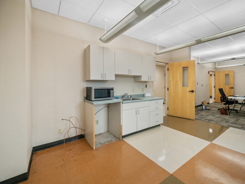 More Photos Of 1122 S Adams St, Laramie Medical For Sale