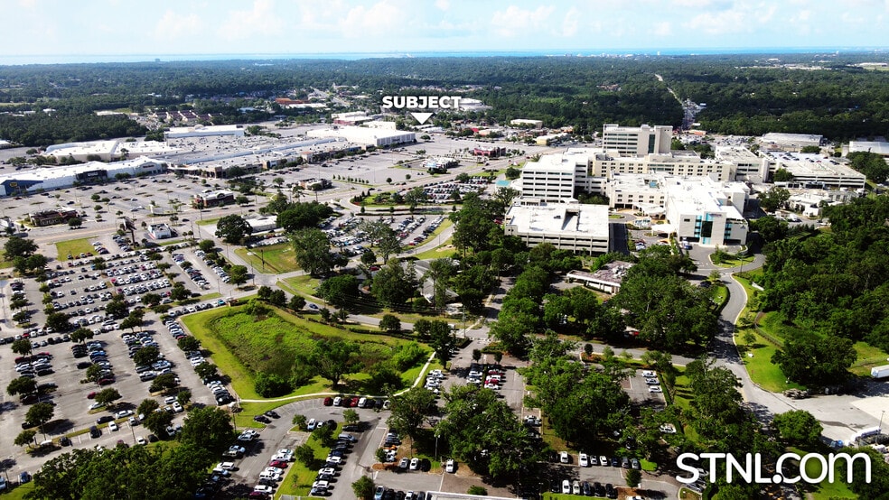 More Photos Of 5042 Bayou Blvd, Pensacola Freestanding For Lease