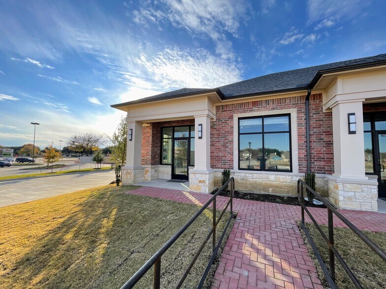 More Photos Of 7700 Preston Rd, Frisco Medical For Lease