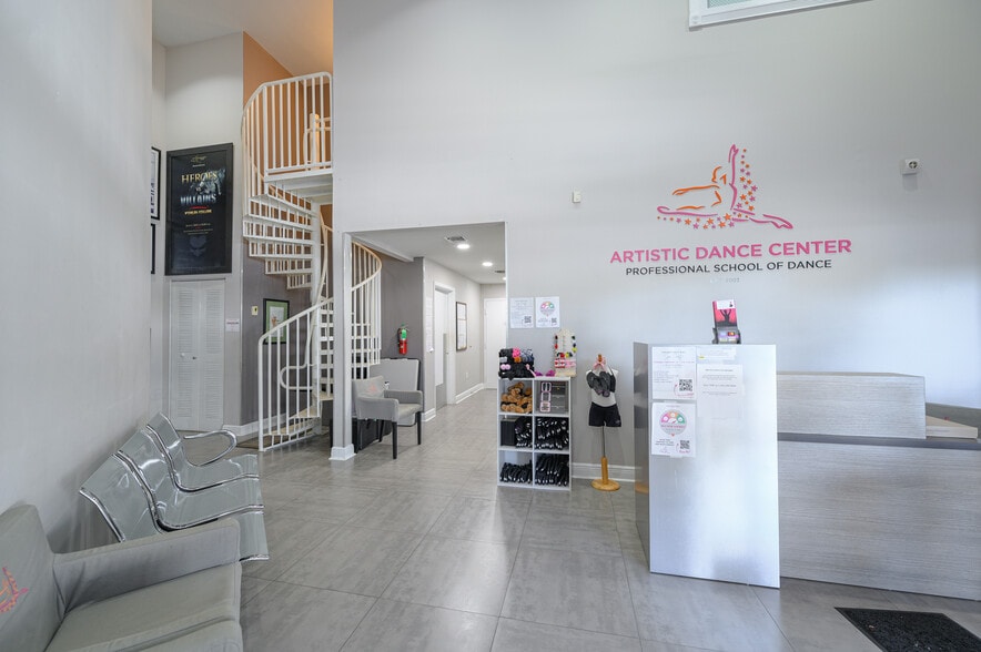 More Photos Of 10181 NW 58th St, Miami Warehouse For Lease