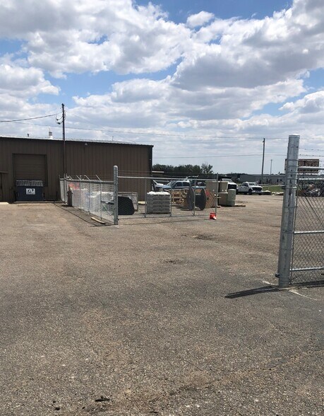 More Photos Of 7004 11th Ave SW, Rochester Industrial For Sale