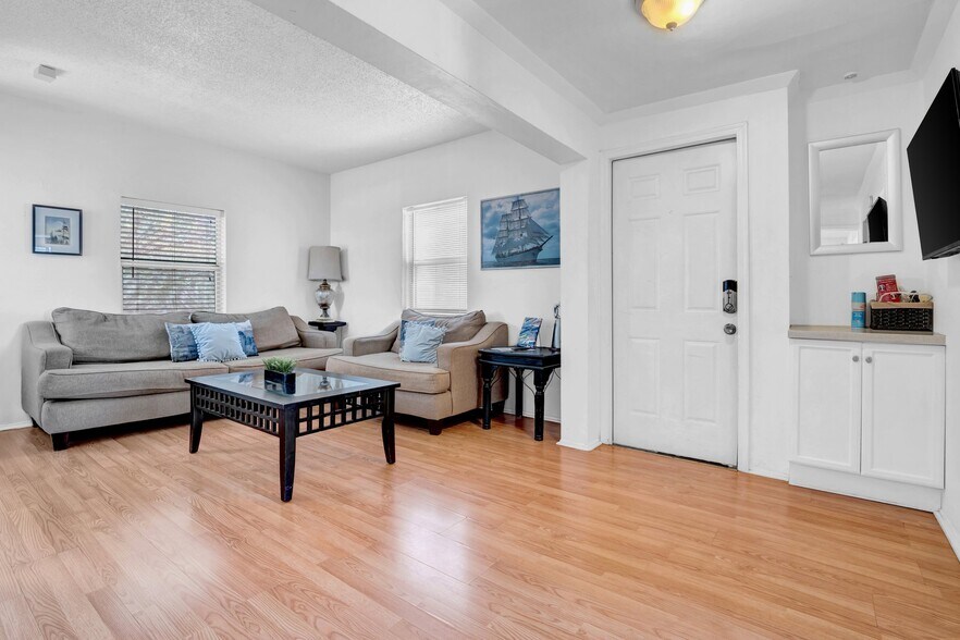 More Photos Of 712 E Pierce St, Phoenix Multifamily For Sale