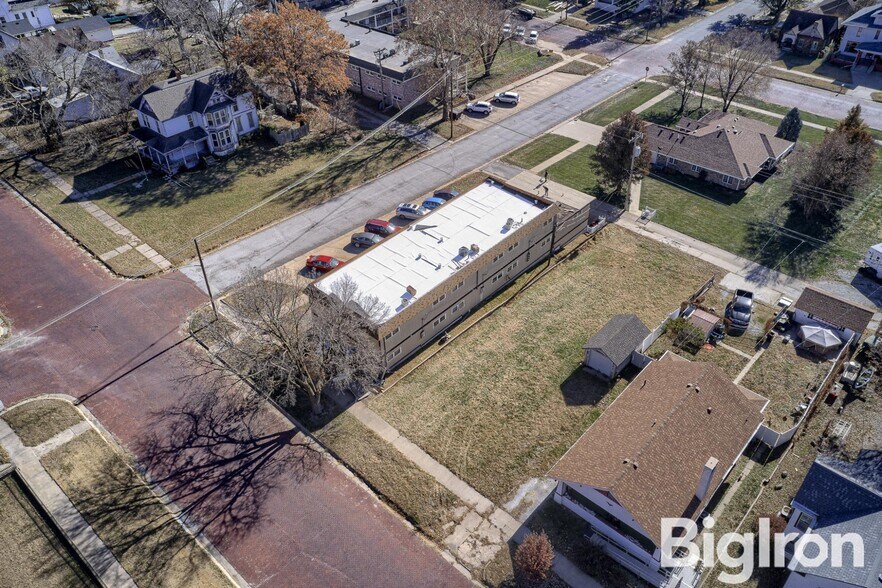 More Photos Of 525 I St, Fairbury Apartments For Sale