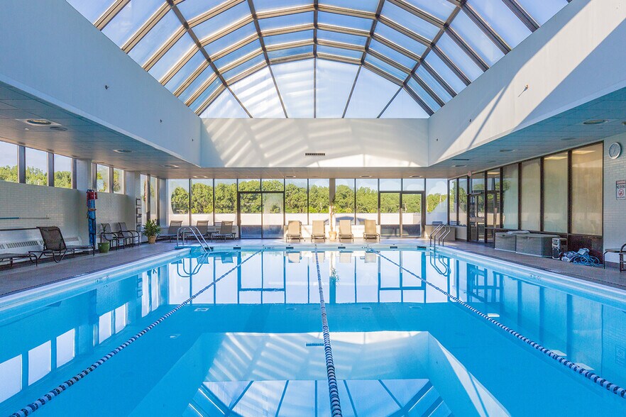 More Photos Of 300-500 Frank W Burr Blvd, Teaneck Unknown For Lease