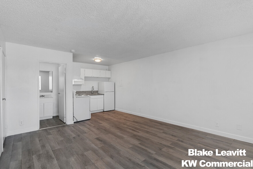 More Photos Of 4330 Las Vegas Blvd N, Las Vegas Apartments For Sale