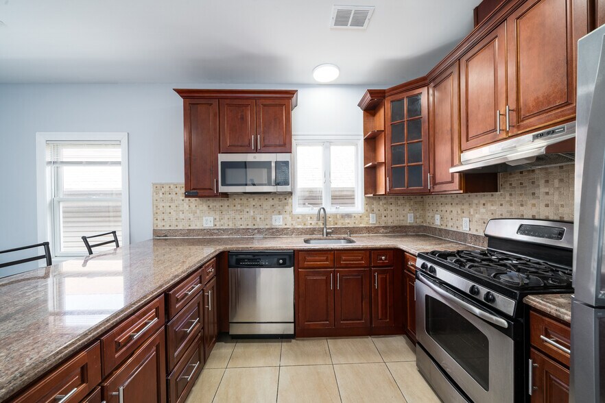 More Photos Of 187 Zabriskie St, Jersey City Apartments For Sale