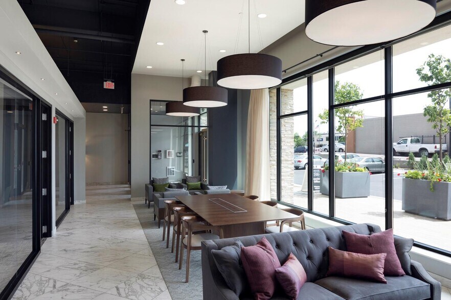 More Photos Of 1700 Plymouth Rd, Minnetonka Apartments For Lease